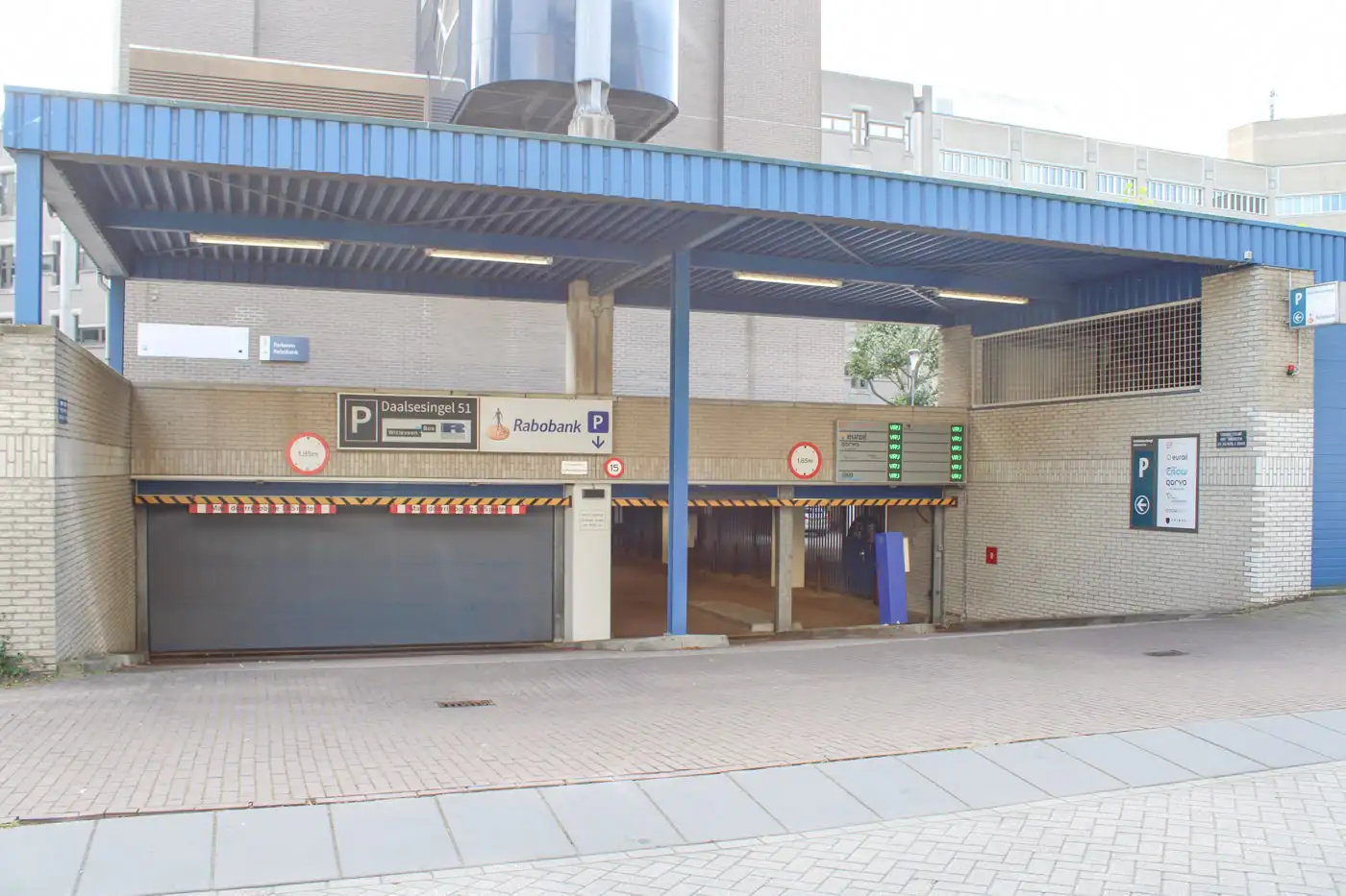 Parking garage image